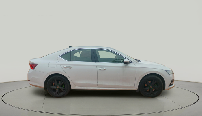 2021 Skoda Octavia STYLE 2.0, Petrol, Automatic, 1,19,568 km, exterior