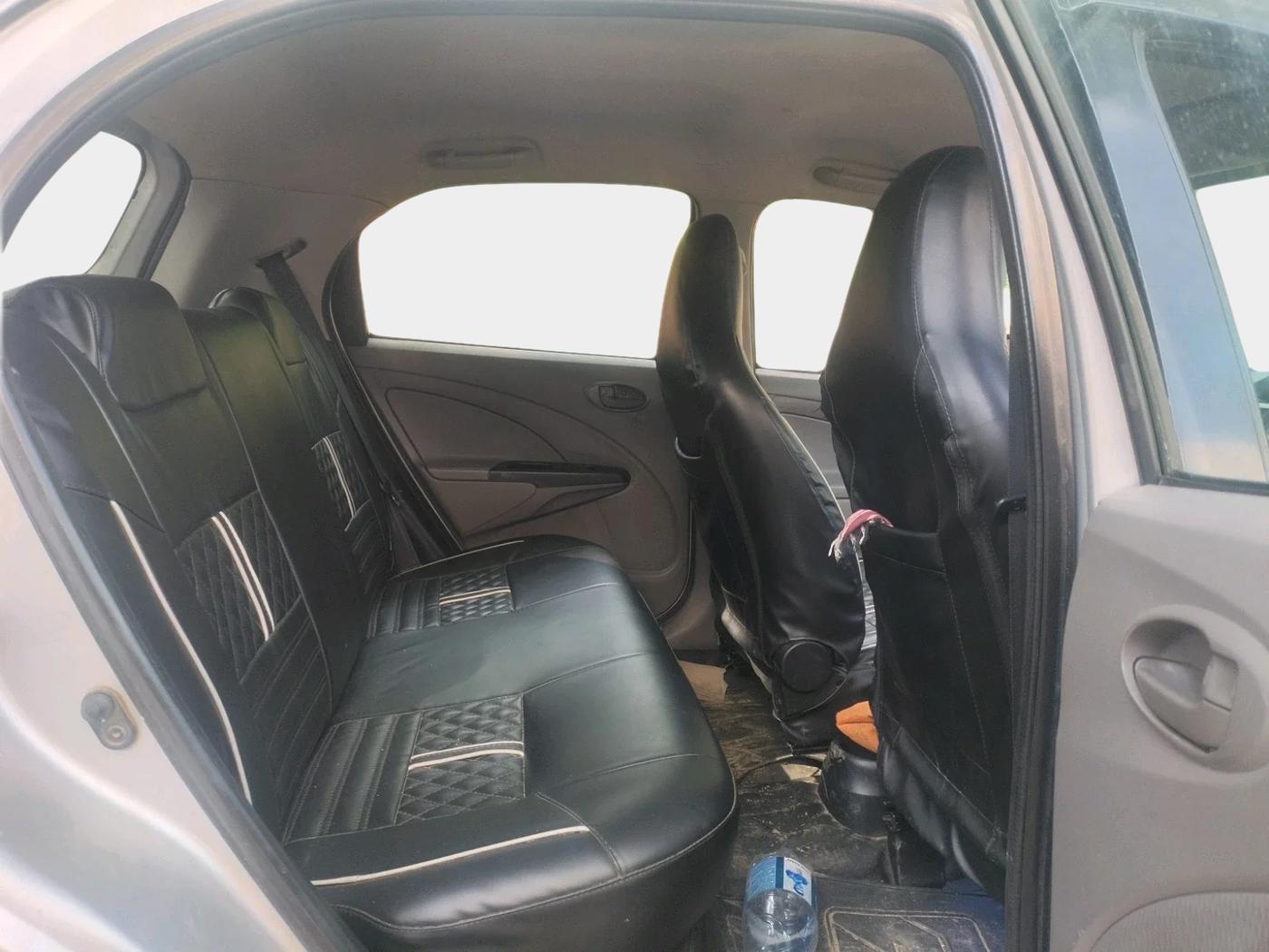 2011 Toyota Etios Liva G, Petrol, Manual, 62,759 km, interior