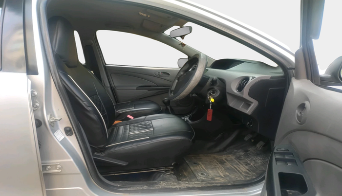 2011 Toyota Etios Liva G, Petrol, Manual, 62,759 km, interior