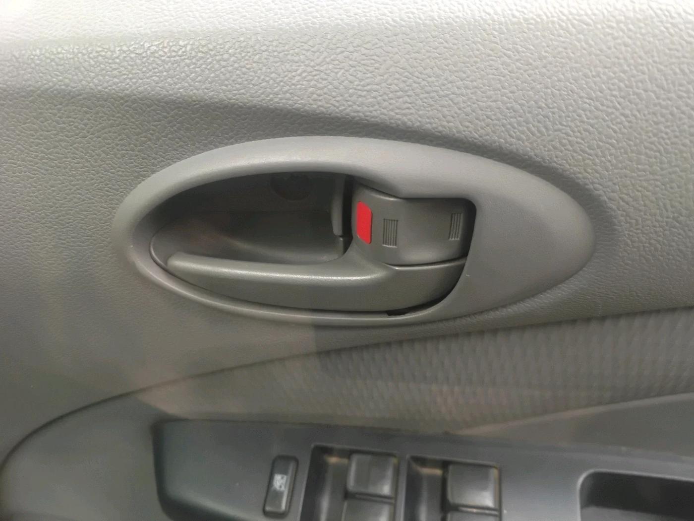 2011 Toyota Etios Liva G, Petrol, Manual, 62,759 km, interior