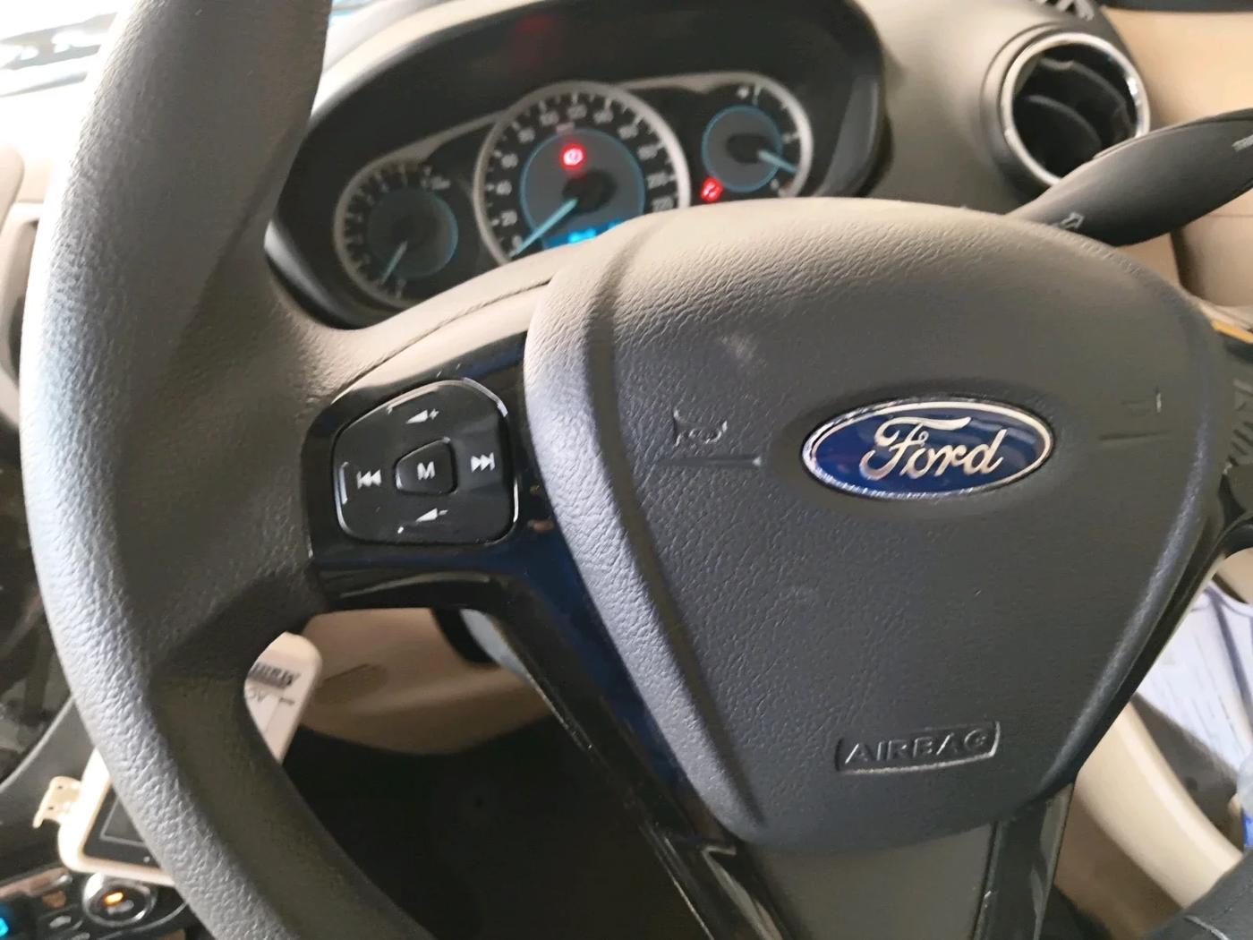 2016 Ford Figo Aspire TITANIUM 1.2 PETROL, Petrol, Manual, 51,580 km, interior