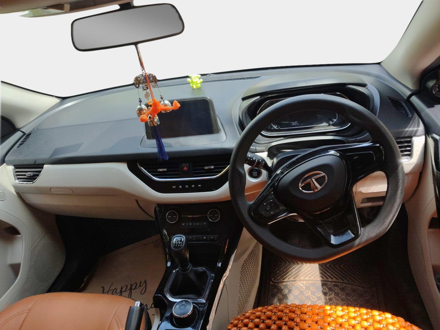 2022 Tata NEXON XZ PLUS PETROL, Petrol, Manual, 28,025 km, interior