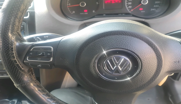 2012 Volkswagen Vento HIGHLINE DIESEL 1.6, Diesel, Manual, 1,45,566 km, interior