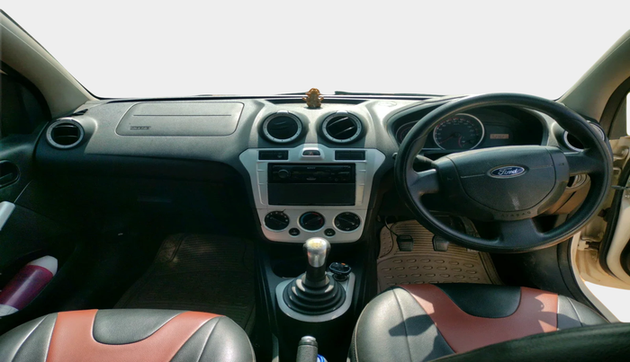 2011 Ford Figo TITANIUM 1.4 DIESEL, Diesel, Manual, 1,52,362 km, interior