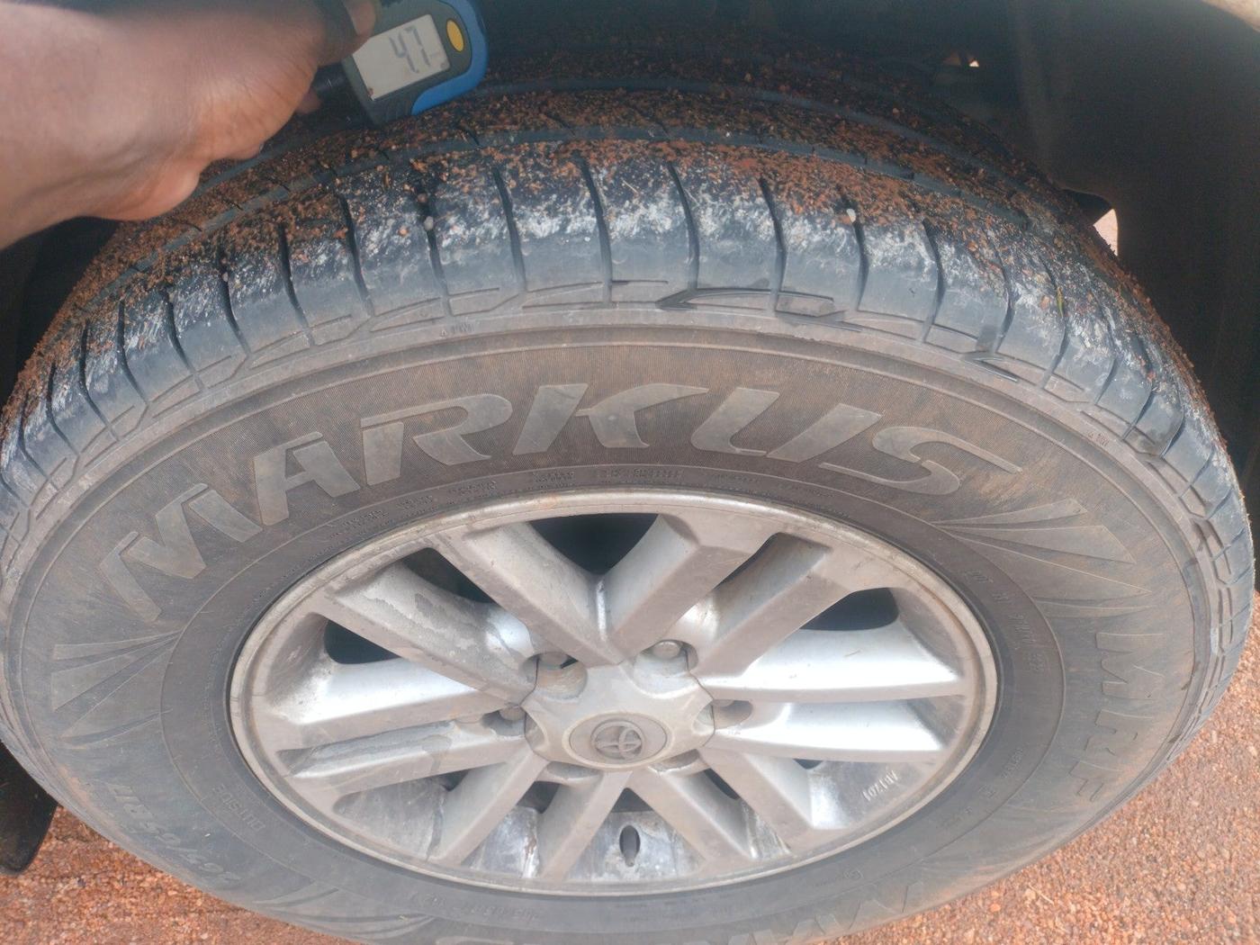 2012 Toyota Fortuner 3.0 4X2 AT, Diesel, Automatic, 1,67,560 km, tyre
