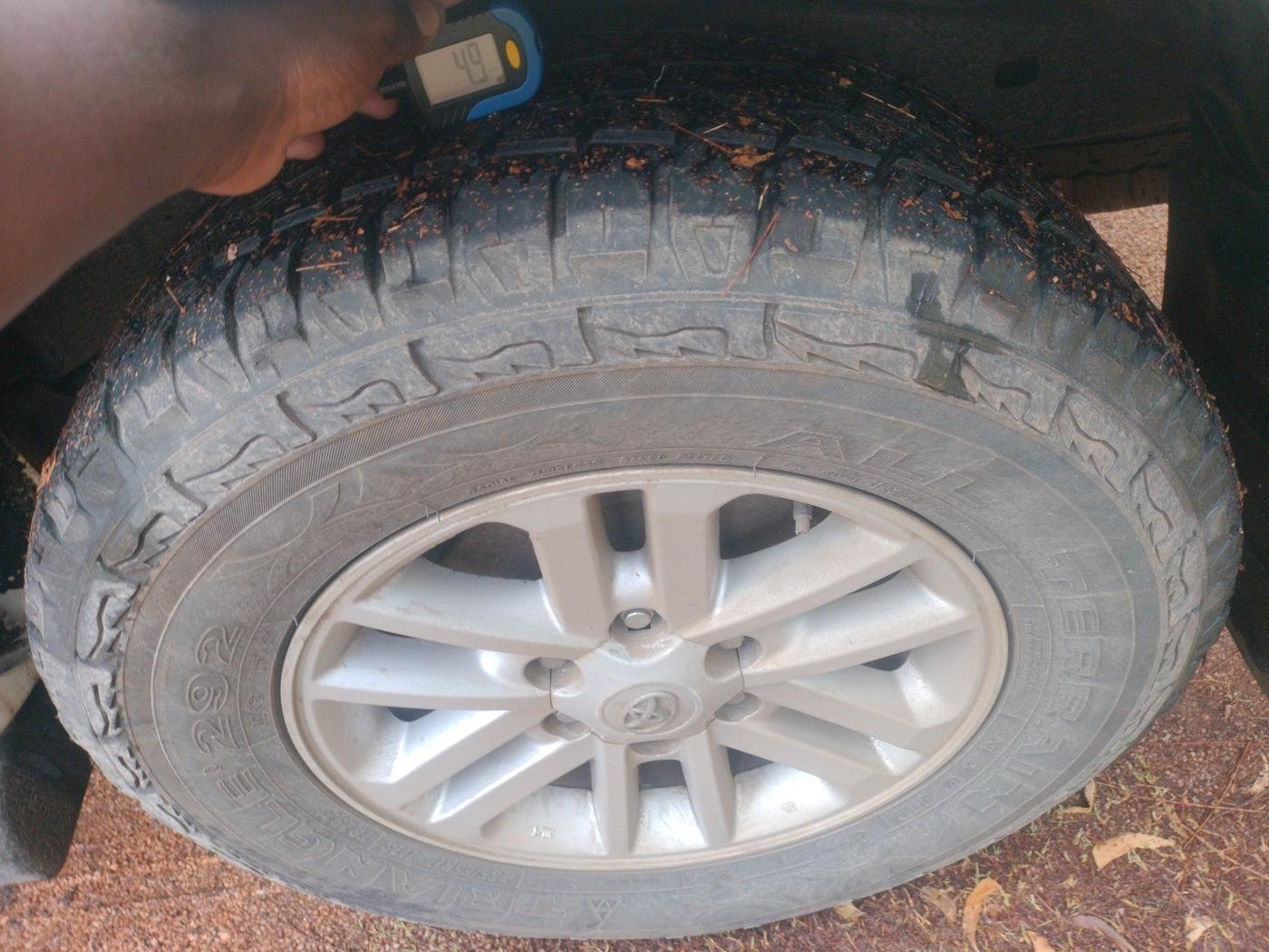 2012 Toyota Fortuner 3.0 4X2 AT, Diesel, Automatic, 1,67,560 km, tyre