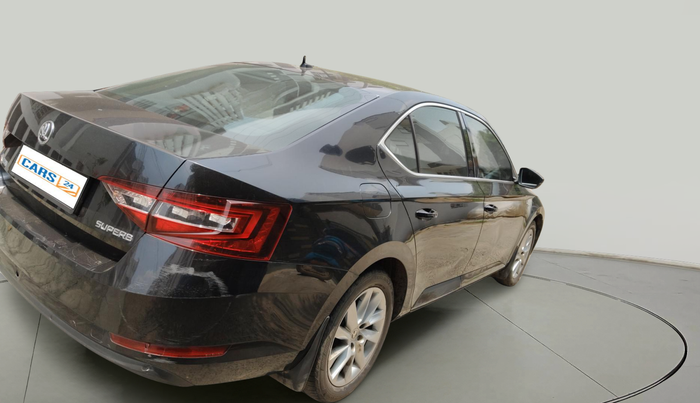 2016 Skoda Superb L&K 1.8 TSI AT, Petrol, Automatic, 1,03,188 km, exterior
