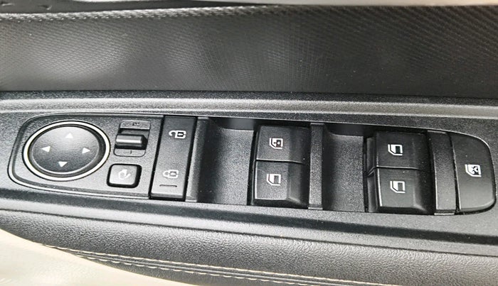 2023 KIA SONET HTX 1.5 DIESEL MT, Diesel, Manual, 17,180 km, interior