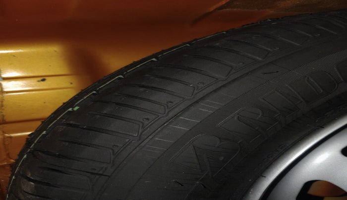 2017 Tata Tiago XM PETROL, Petrol, Manual, 19,827 km, tyre