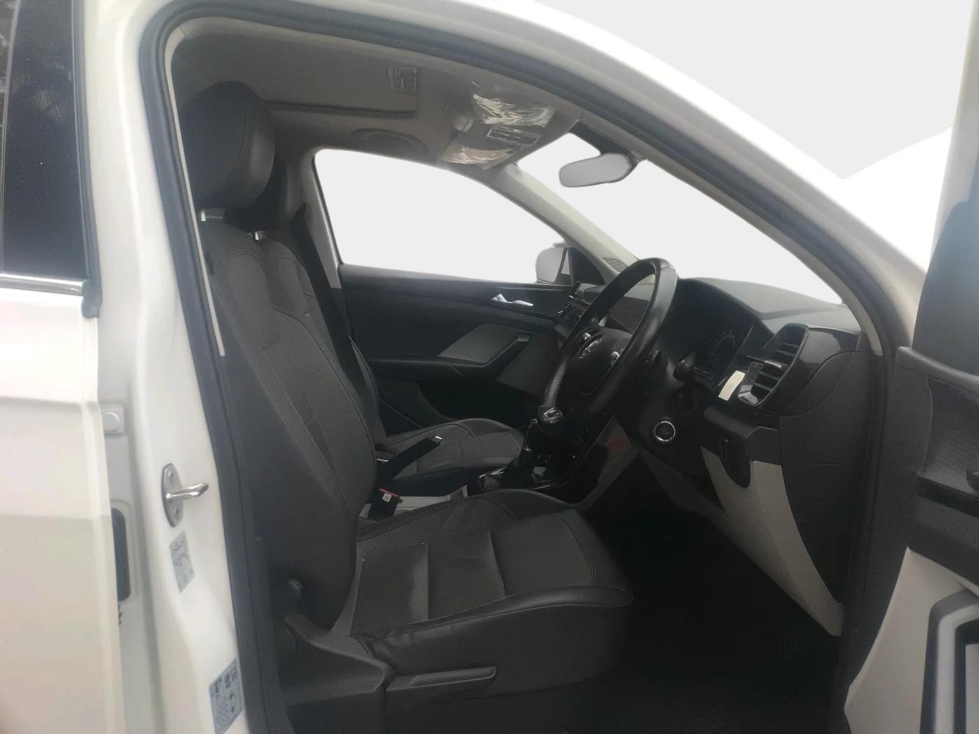 2022 Skoda KUSHAQ STYLE 1.5L TSI DSG, Petrol, Automatic, 28,997 km, interior