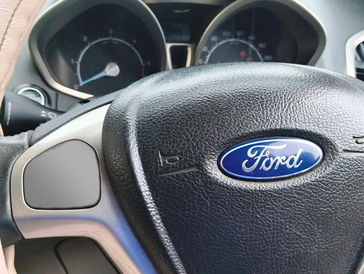 2017 Ford Ecosport TITANIUM 1.5L DIESEL, Diesel, Manual, 1,08,997 km, interior