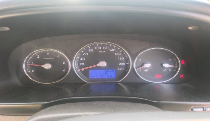 2011 Hyundai Santa Fe 2 WD, Diesel, Manual, 4,18,111 km, interior