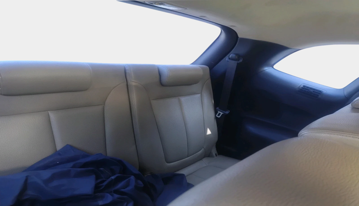 2011 Hyundai Santa Fe 2 WD, Diesel, Manual, 4,18,111 km, interior