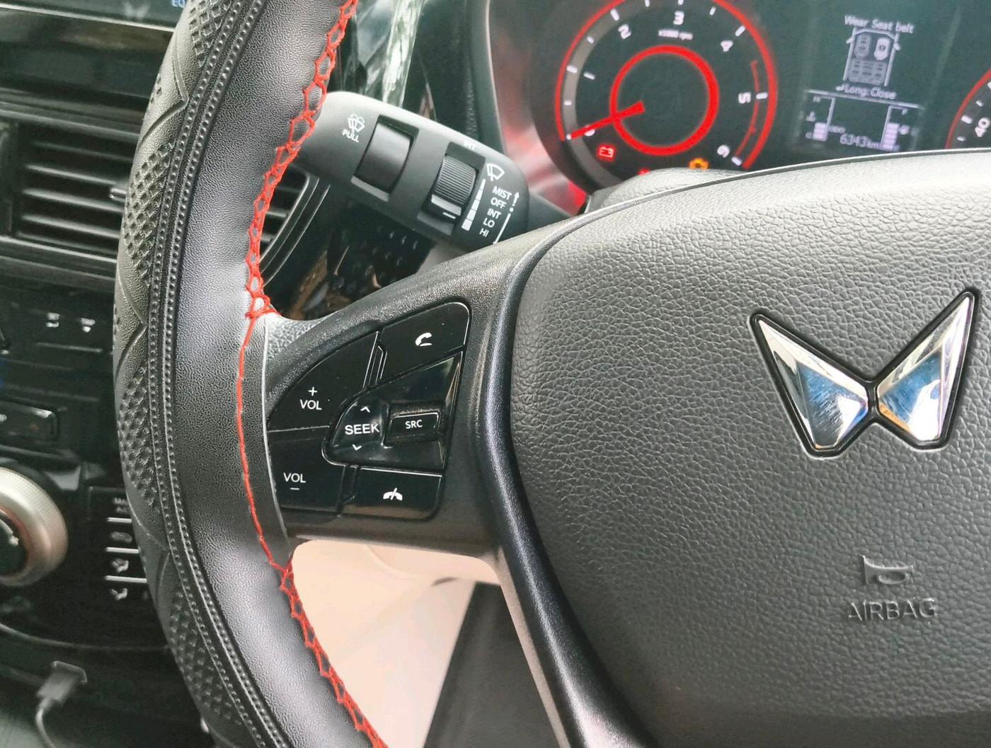 2025 Mahindra XUV 3XO MX2 1.5 Turbo Diesel, Diesel, Manual, 8,888 km, interior