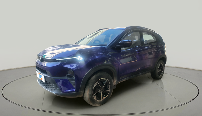 2023 Tata NEXON FEARLESS PURPLE + SUNROOF DUAL TONE 1.2 PETROL, Petrol, Manual, 28,082 km, exterior