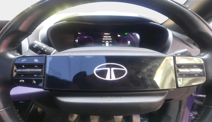 2023 Tata NEXON FEARLESS PURPLE + SUNROOF DUAL TONE 1.2 PETROL, Petrol, Manual, 28,082 km, interior