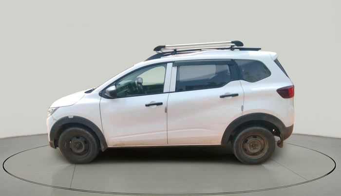 2021 Renault TRIBER RXE MT, Petrol, Manual, 92,000 km, exterior