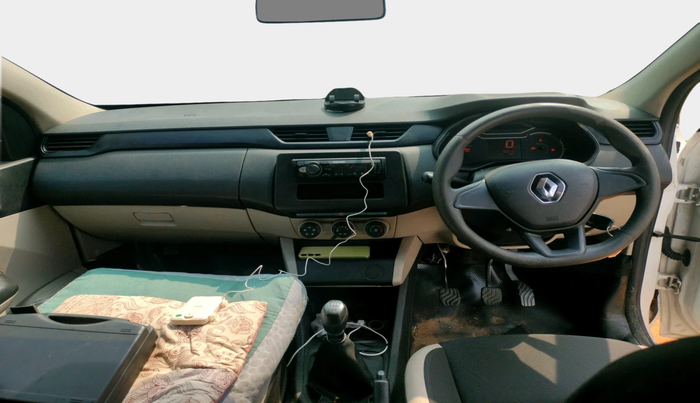 2021 Renault TRIBER RXE MT, Petrol, Manual, 92,000 km, interior