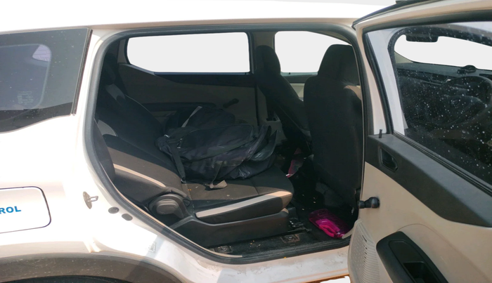 2021 Renault TRIBER RXE MT, Petrol, Manual, 92,000 km, interior