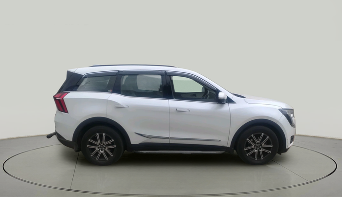 2022 Mahindra XUV700 AX 7 LUXURY D AWD AT 7 STR, Diesel, Automatic, 96,612 km, exterior