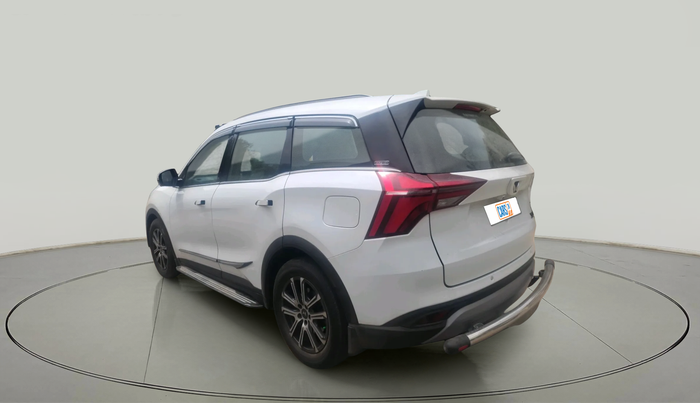 2022 Mahindra XUV700 AX 7 LUXURY D AWD AT 7 STR, Diesel, Automatic, 96,612 km, exterior