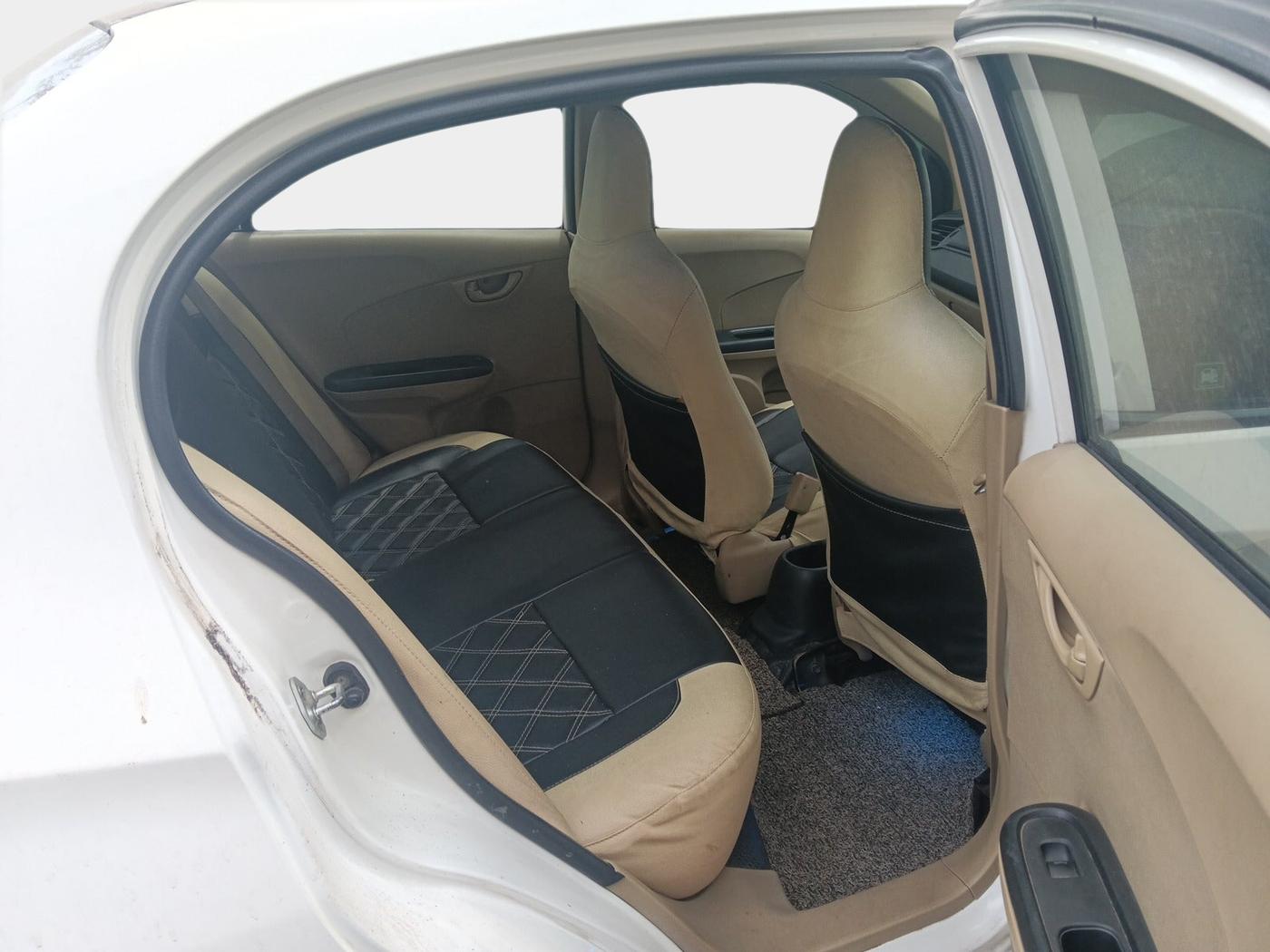 2017 Honda Amaze 1.5L I-DTEC E, Diesel, Manual, 1,44,213 km, interior