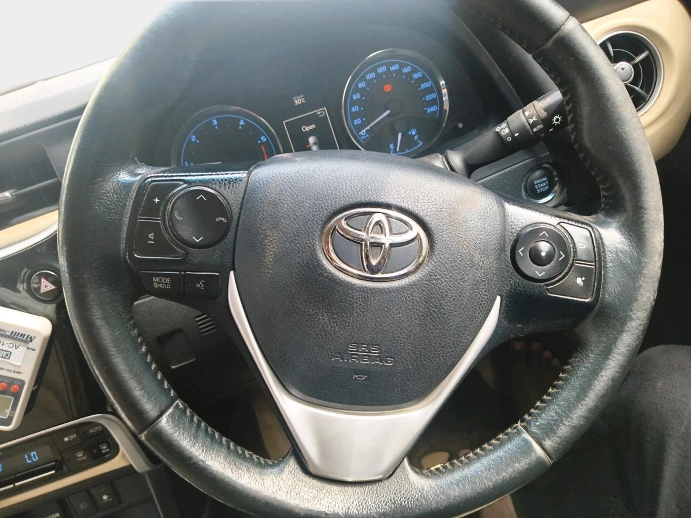 2019 Toyota Corolla Altis GL DIESEL, Diesel, Manual, 1,42,800 km, interior
