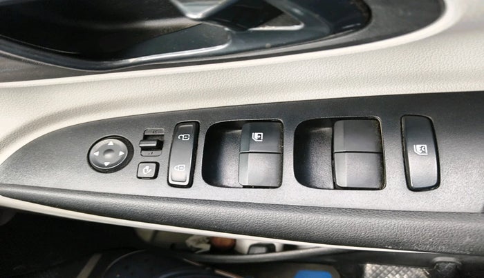 2025 Hyundai NEW I20 SPORTZ 1.2 MT, Petrol, Manual, 13,148 km, interior