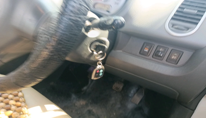 2014 Maruti Ritz VDI, Diesel, Manual, 1,02,891 km, interior