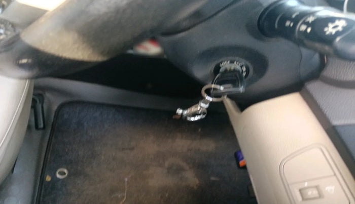 2017 Hyundai Eon 1.0 MAGNA + (O), Petrol, Manual, 64,172 km, interior