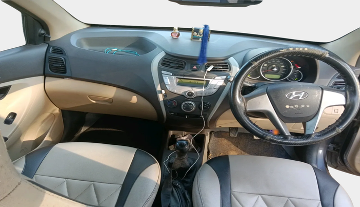 2017 Hyundai Eon 1.0 MAGNA + (O), Petrol, Manual, 64,172 km, interior