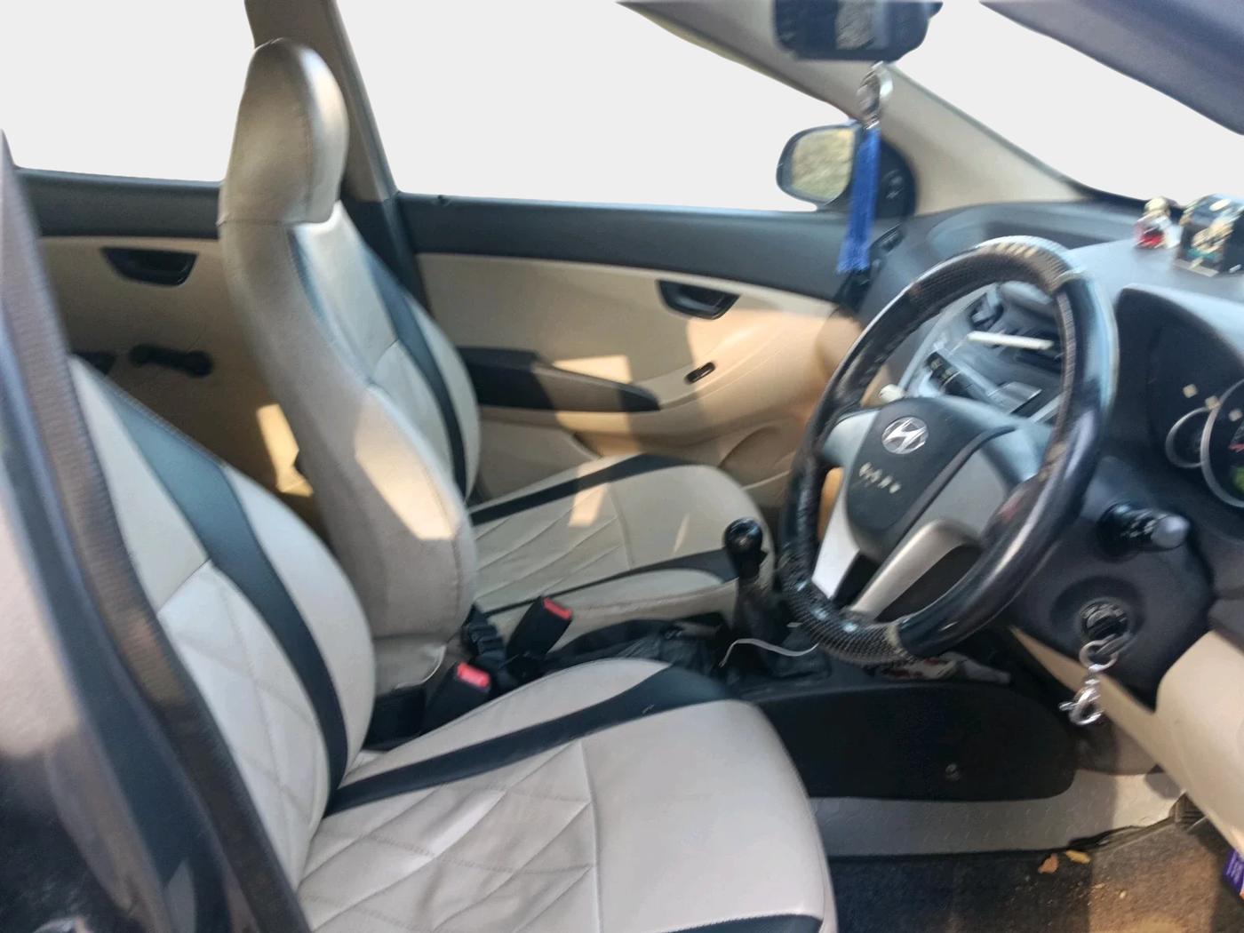 2017 Hyundai Eon 1.0 MAGNA + (O), Petrol, Manual, 64,200 km, interior
