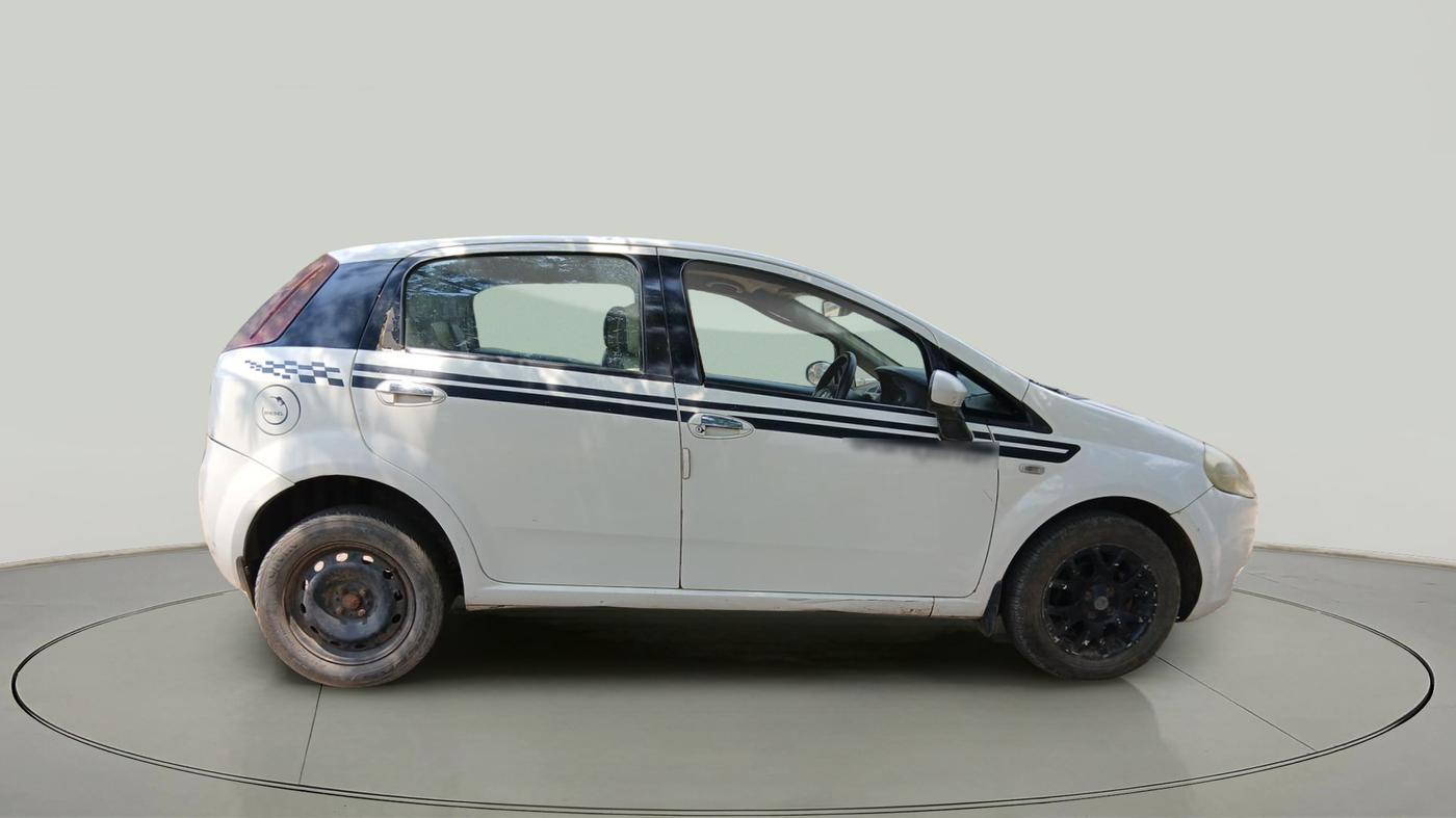2010 Fiat Grand Punto EMOTION 1.3, Diesel, Manual, 1,12,432 km, exterior