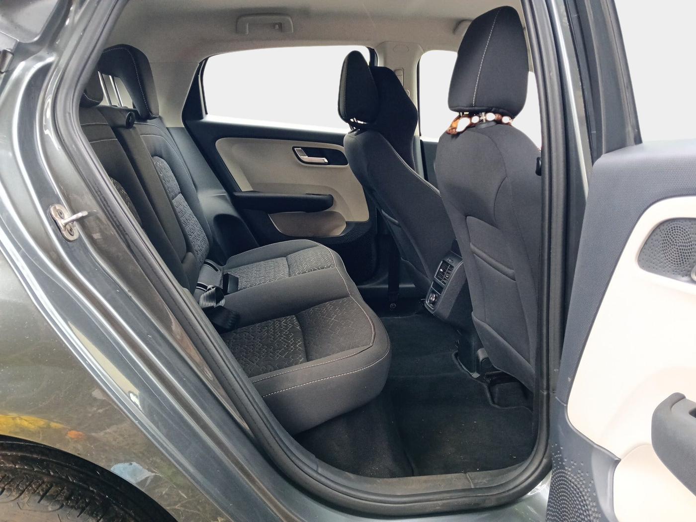 2022 Tata ALTROZ XZ DIESEL, Diesel, Manual, 48,400 km, interior