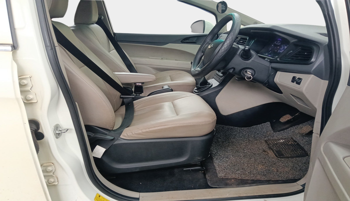 2021 Mahindra MARAZZO M2 8 STR, Diesel, Manual, 1,35,484 km, interior