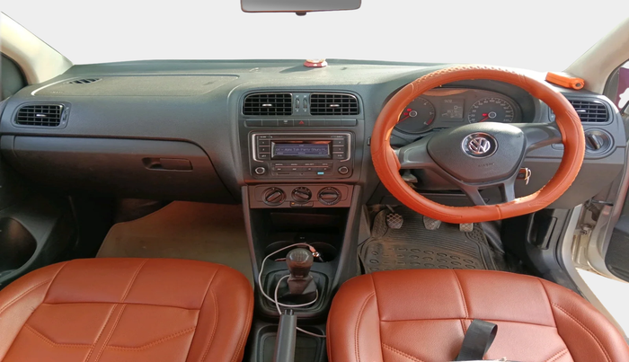 2014 Volkswagen Polo COMFORTLINE 1.5L, Diesel, Manual, 85,710 km, interior