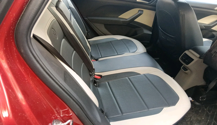 2024 Volkswagen TAIGUN HIGHLINE 1.0 TSI MT, Petrol, Manual, 12,768 km, interior