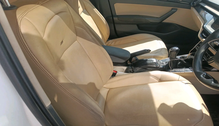 2022 Skoda SLAVIA AMBITION 1.0L TSI MT, Petrol, Manual, 89,252 km, interior