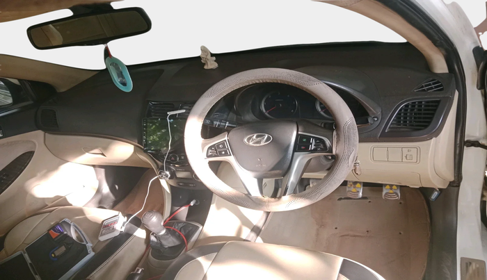 2012 Hyundai Verna FLUIDIC 1.6 CRDI EX, Diesel, Manual, 99,567 km, interior