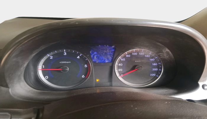 2012 Hyundai Verna FLUIDIC 1.6 CRDI EX, Diesel, Manual, 99,567 km, interior