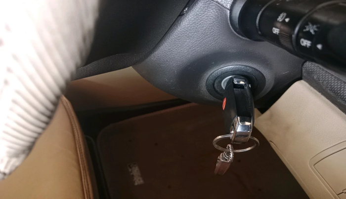 2012 Hyundai Verna FLUIDIC 1.6 CRDI EX, Diesel, Manual, 99,567 km, interior