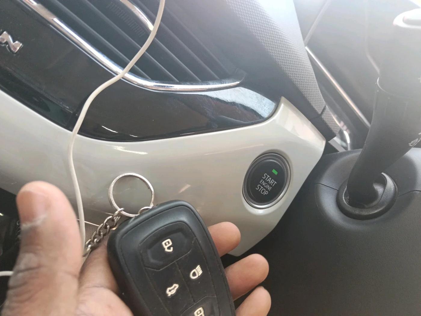 2022 Tata NEXON XZ PLUS SUNROOF PETROL DUAL TONE, Petrol, Manual, 40,420 km, interior
