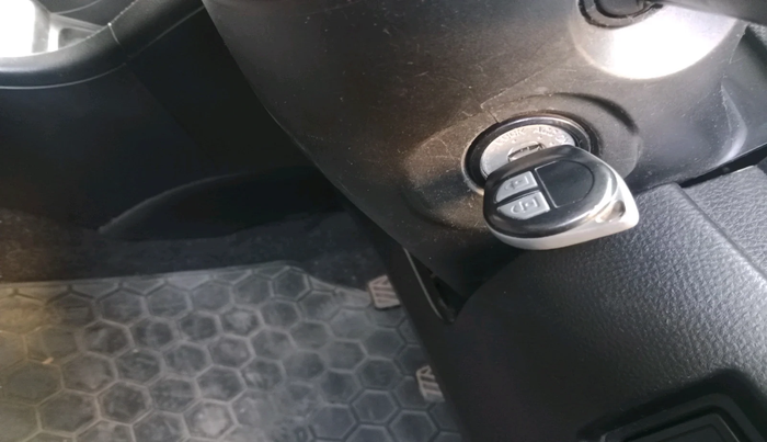 2012 Maruti Swift ZXI, Petrol, Manual, 72,369 km, interior