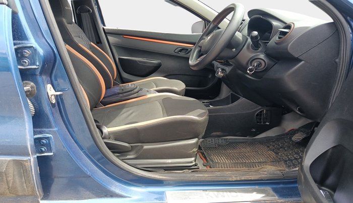 2017 Renault Kwid CLIMBER 1.0 AMT, Petrol, Automatic, 25,471 km, interior