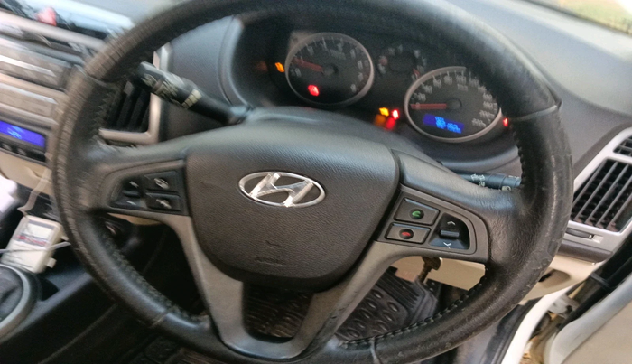 2012 Hyundai i20 SPORTZ 1.2, Petrol, Manual, 82,150 km, interior