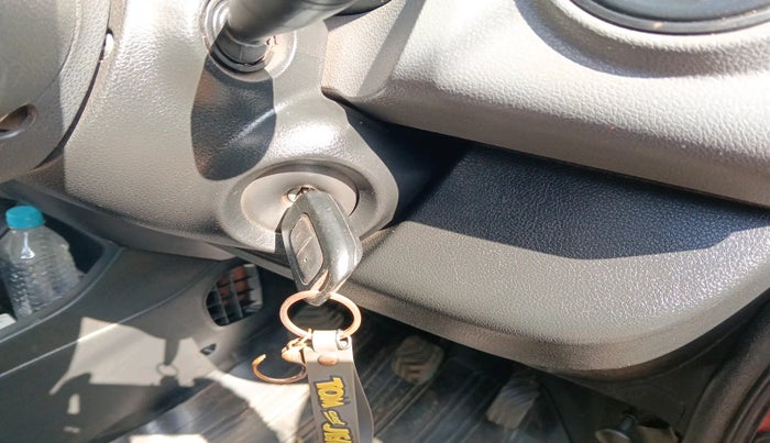 2019 Renault Kwid RXT 0.8 (O), Petrol, Manual, 57,633 km, interior