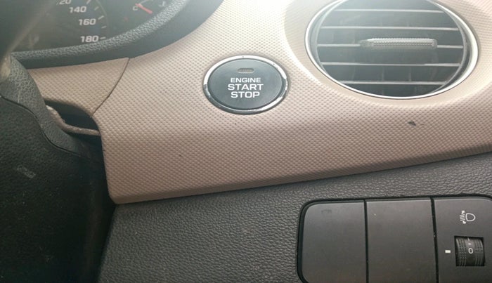 2016 Hyundai Xcent SX 1.2 (O), Petrol, Manual, 39,921 km, interior