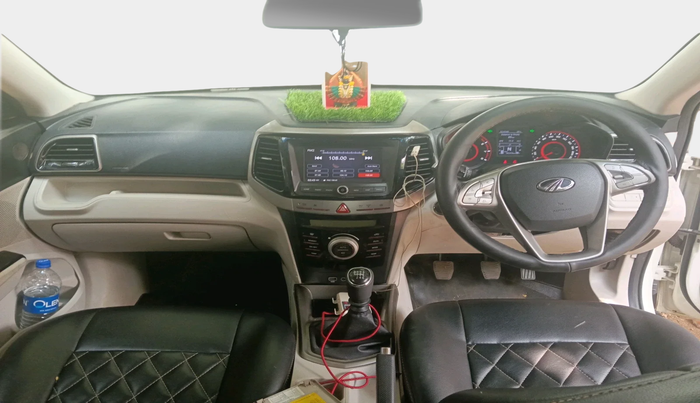 2021 Mahindra XUV300 W8 1.2 PETROL, Petrol, Manual, 38,259 km, interior