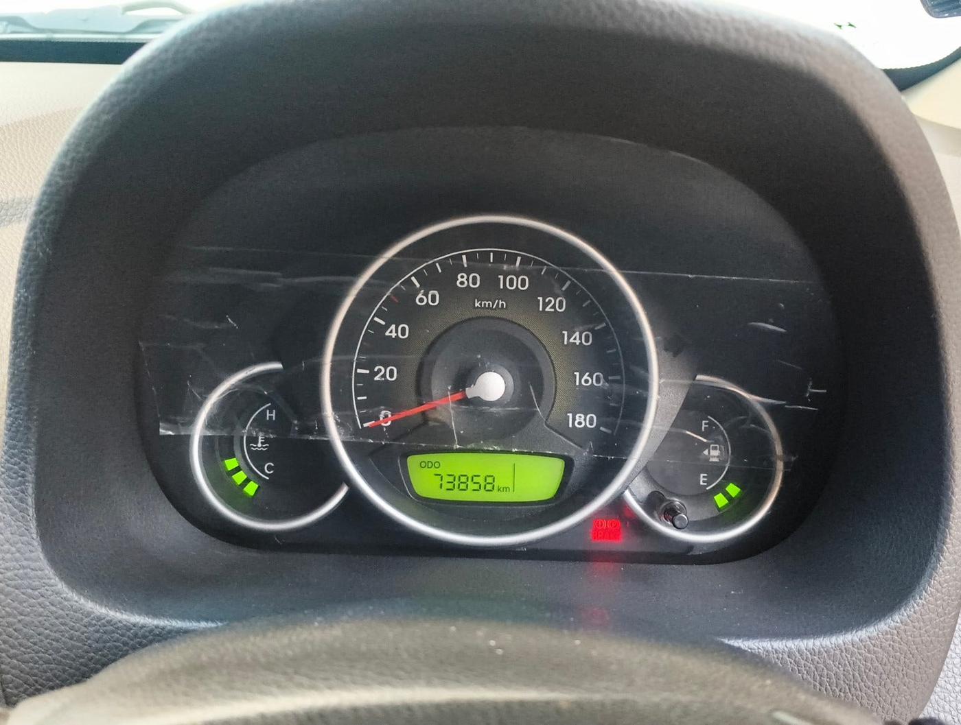 2014 Hyundai Eon MAGNA +, Petrol, Manual, 75,400 km, interior