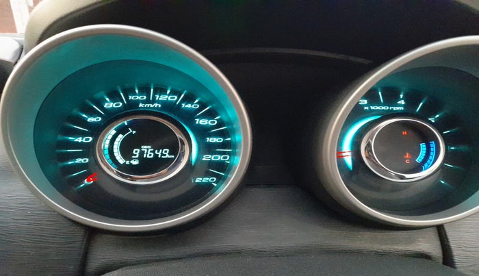 2015 Mahindra XUV500 W10, Diesel, Manual, 97,649 km, interior